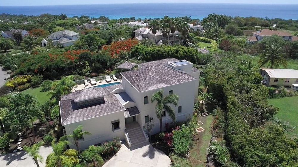 'sweet Dream' Villa w/ Private Pool in Sugar Hill!