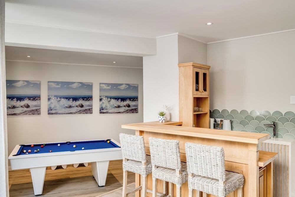6bed Villa by Camps Bay Beach Seven the Drive