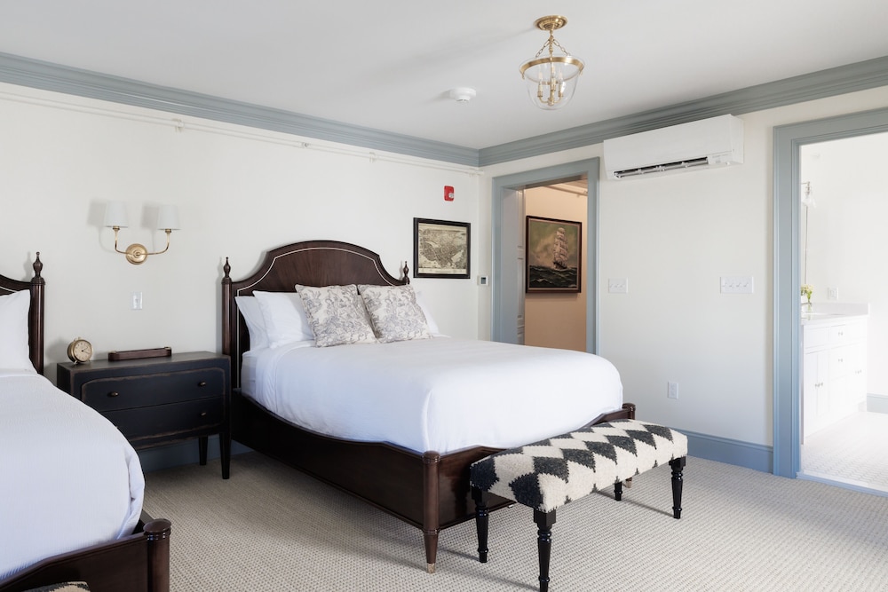 Portsmouth Vacations - The Davenport Inn - Property Image 45