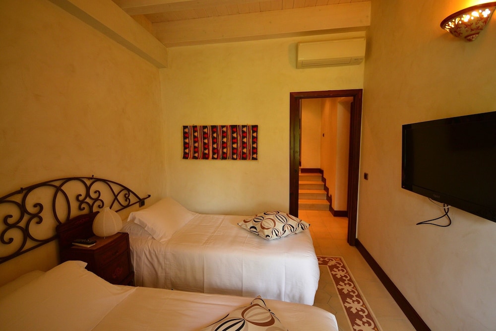 Elegant, Historical Villa with Swimming Pool in Rural Region near Etna view 5