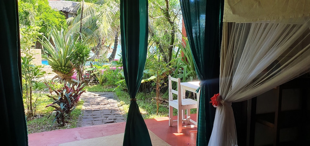 Ravoraha Ecolodge