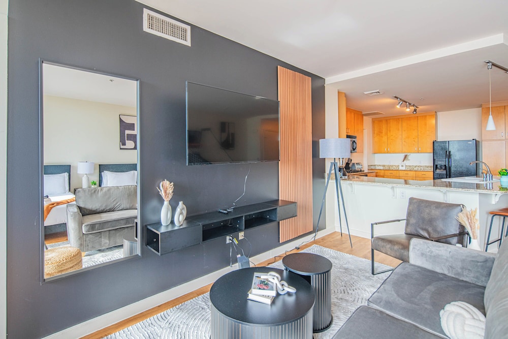ROVE LIVING/KL - 44 Monroe