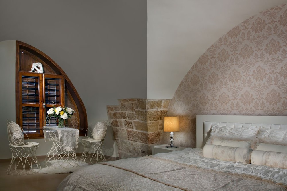 Lighthouse suite