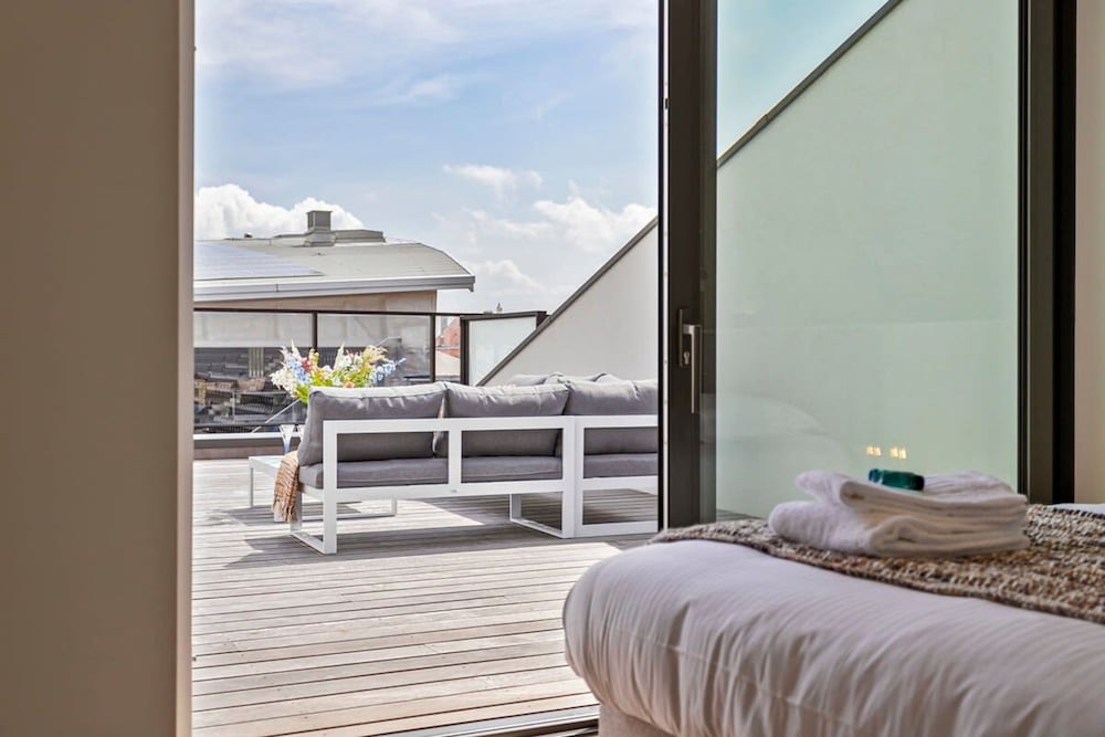 Brand new Family House With Roof Terrace