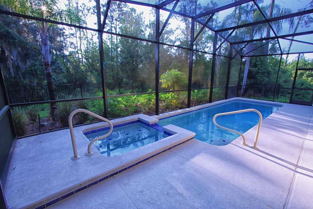 4970 Trafalgar Village - Image 3