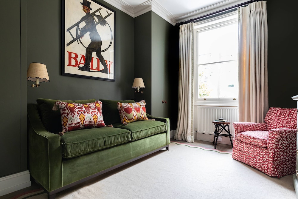 Chesilton Road by Onefinestay