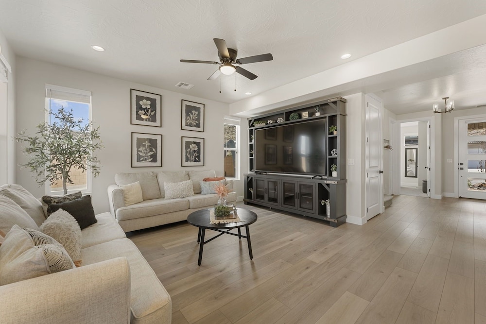 The Splash Yard 5 Bedroom Home