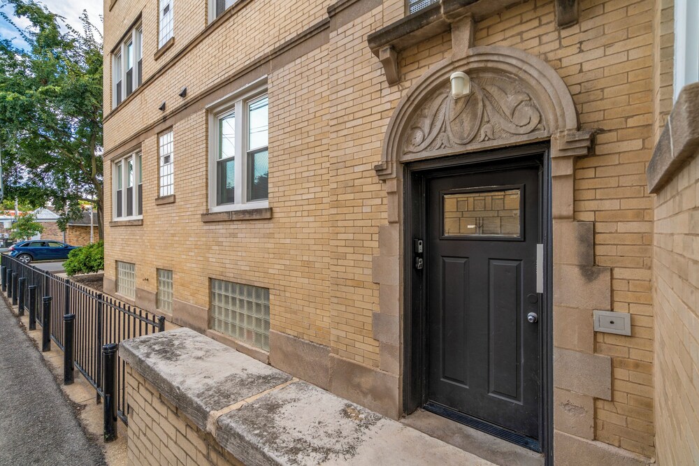 Cozy 1BR - Sunnyside 2N - Image 2