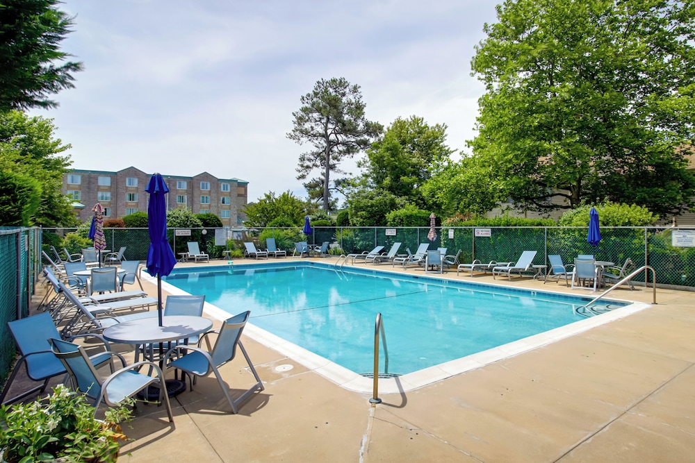 ~ 1 Block to Bethany Beach, Retreat w/ Pool Access