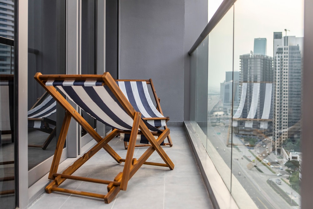 Premium 3BR with Full Burj Khalifa view