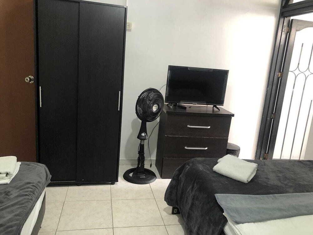 Memphis Hostal - Hostel