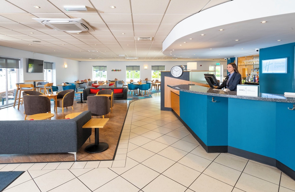 Gloucester Vacations - Holiday Inn Express Gloucester - South, an IHG Hotel - Property Image 5