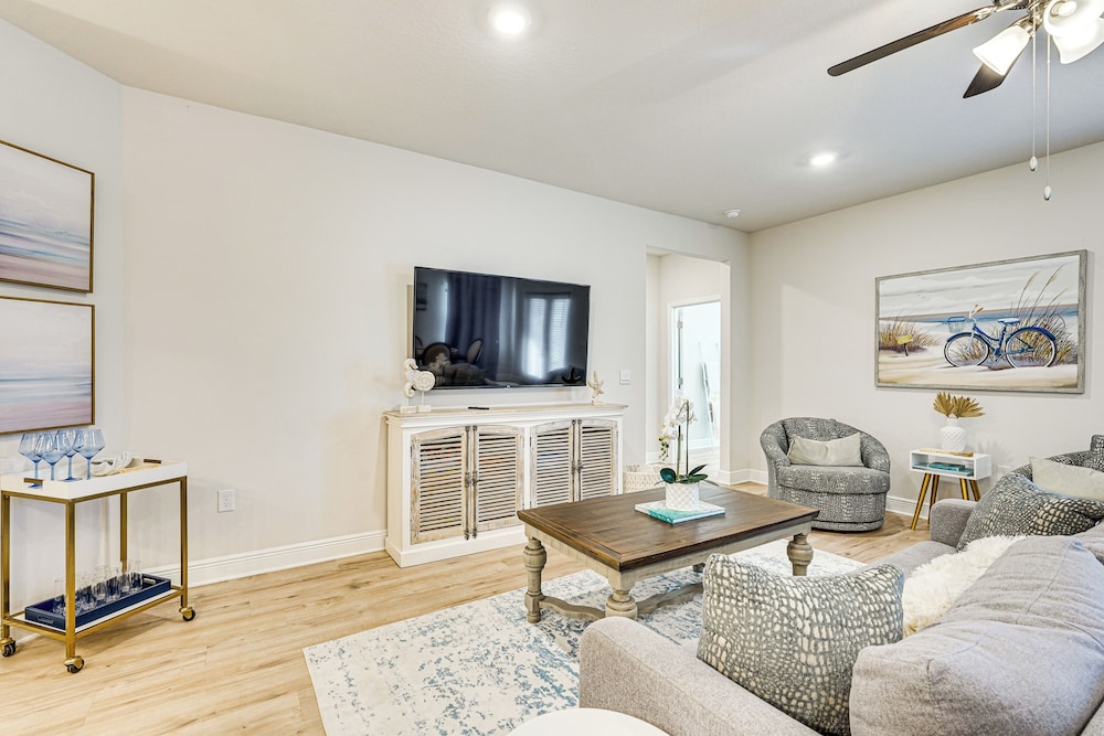 Beach Access: Port St Joe Home w/ Screened Patio!