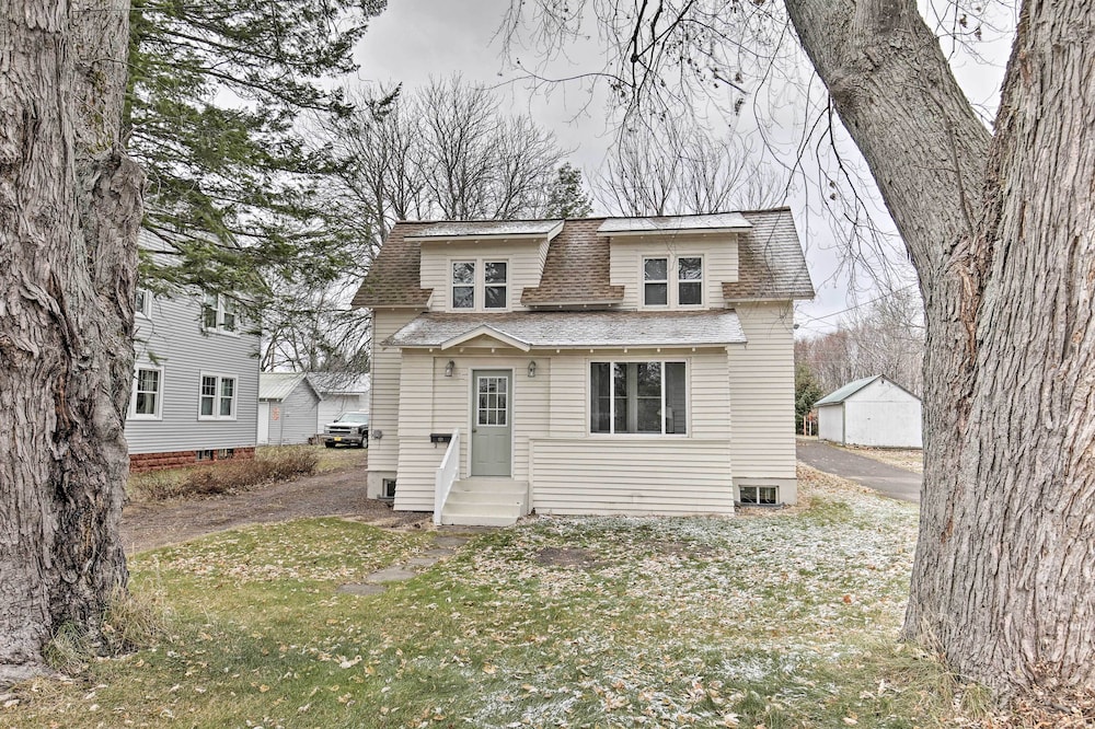 Walk to Lake Superior: Ontonagon Home w/ Fire Pit! view 5
