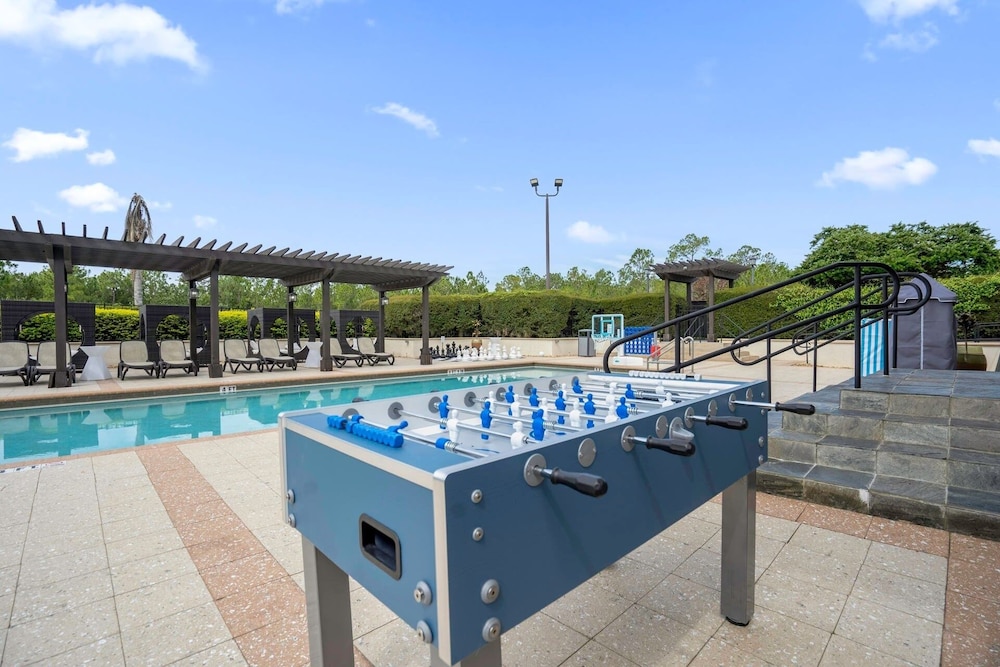 Enchanted Garden Resort 2 Miles from Disney 4 Bedroom Townhome 4 Townhouse