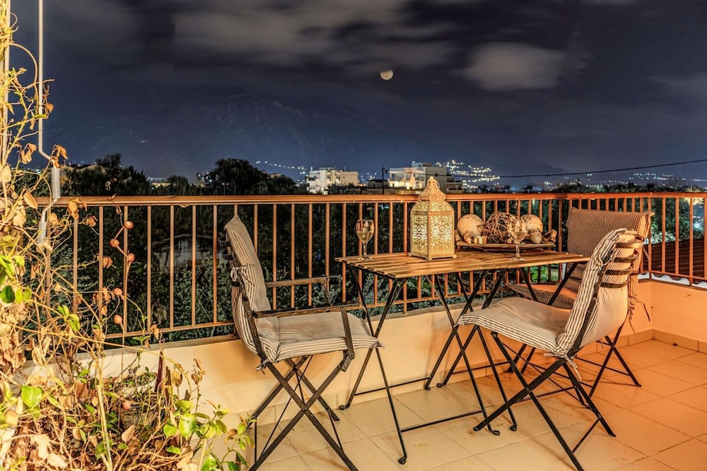 Amalia s Serendipity City Lights Mountain Vistas