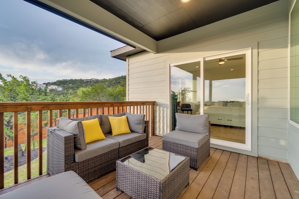 Lago Vista Home w/ Game Room Outdoor Tub! - Property Image 25