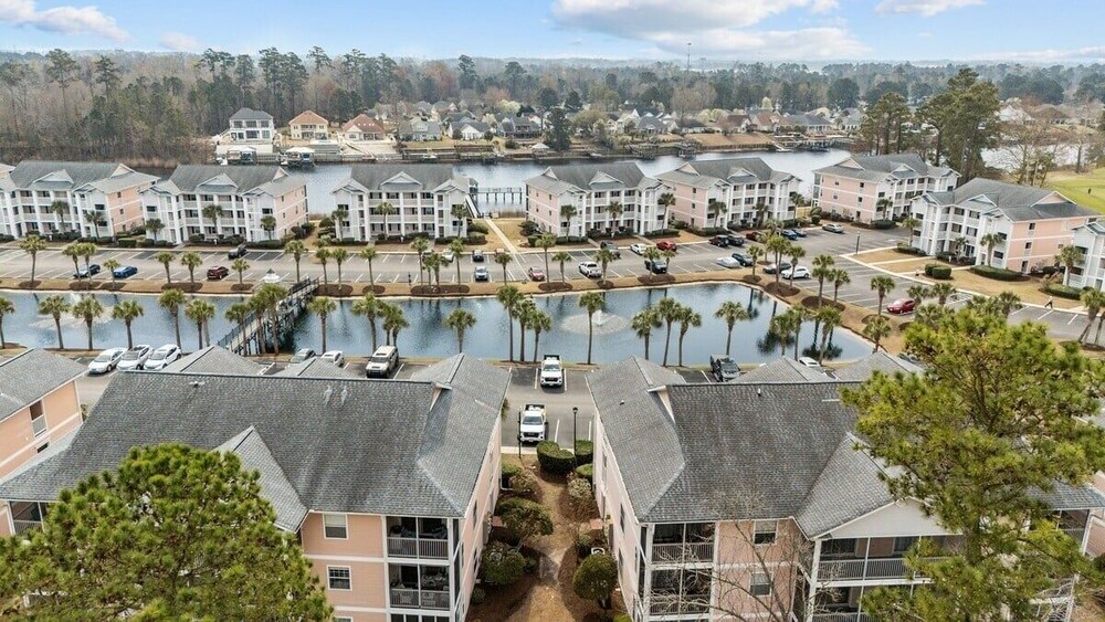 Waterway Village 3i 2 Bedroom Condo