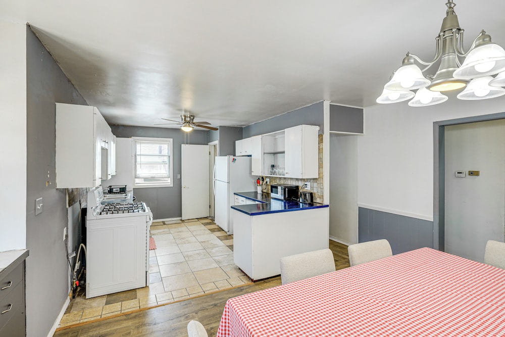 Quaint Family Retreat in Fairbury!