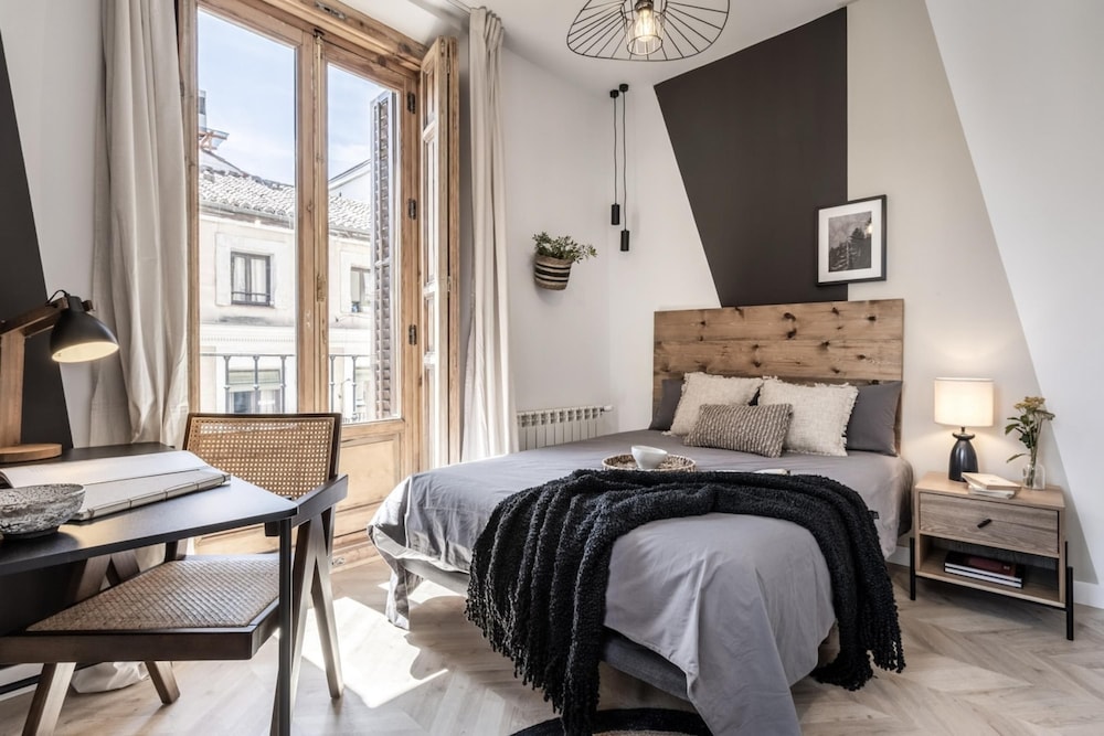 Broto - 4 Bedrooms in Malasa a