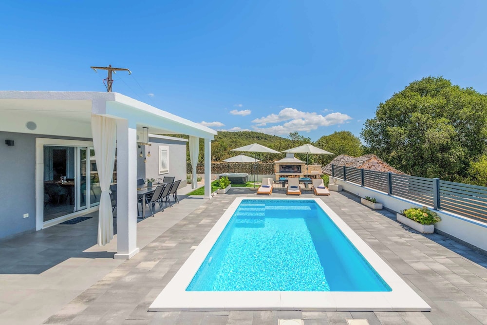 Villa Tranquil Rest