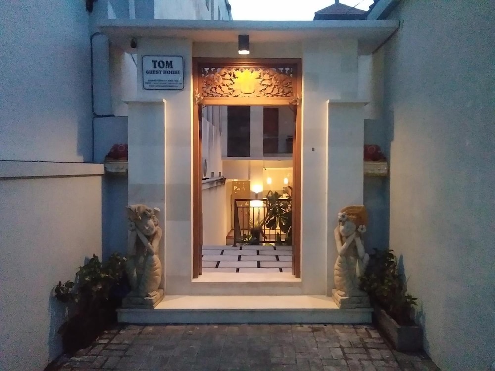 Tom Guest House
