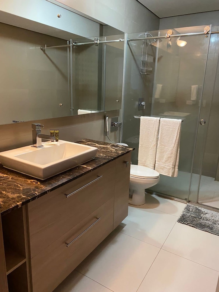 Light Home I Minimalist 1 Bed in Costa del Este