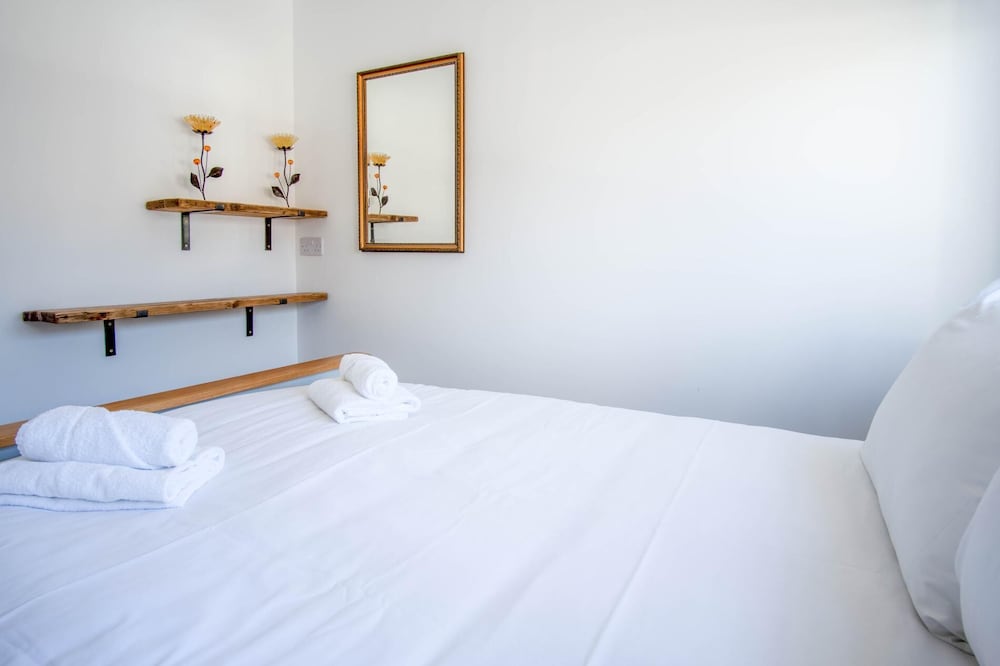 Cosy Cottage - 2 Bedroom Cottage - Mumbles