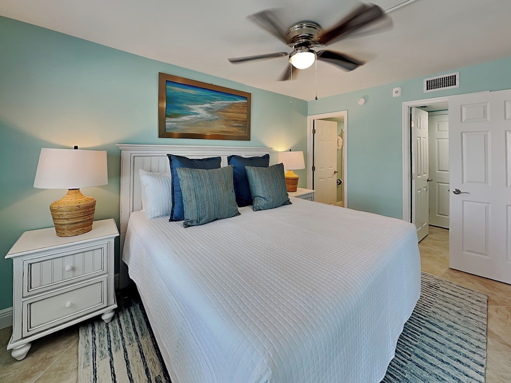 Seaside 2 by Distinctive Beach Rentals
