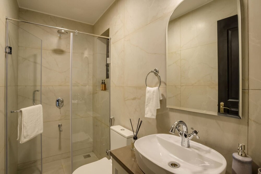 Luxury 3BR Duplex With Pool in Goa s Beverly Hills