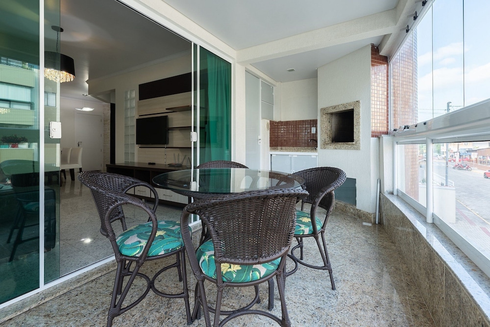 Apt W/balcony 160m Bombas Beach Col102