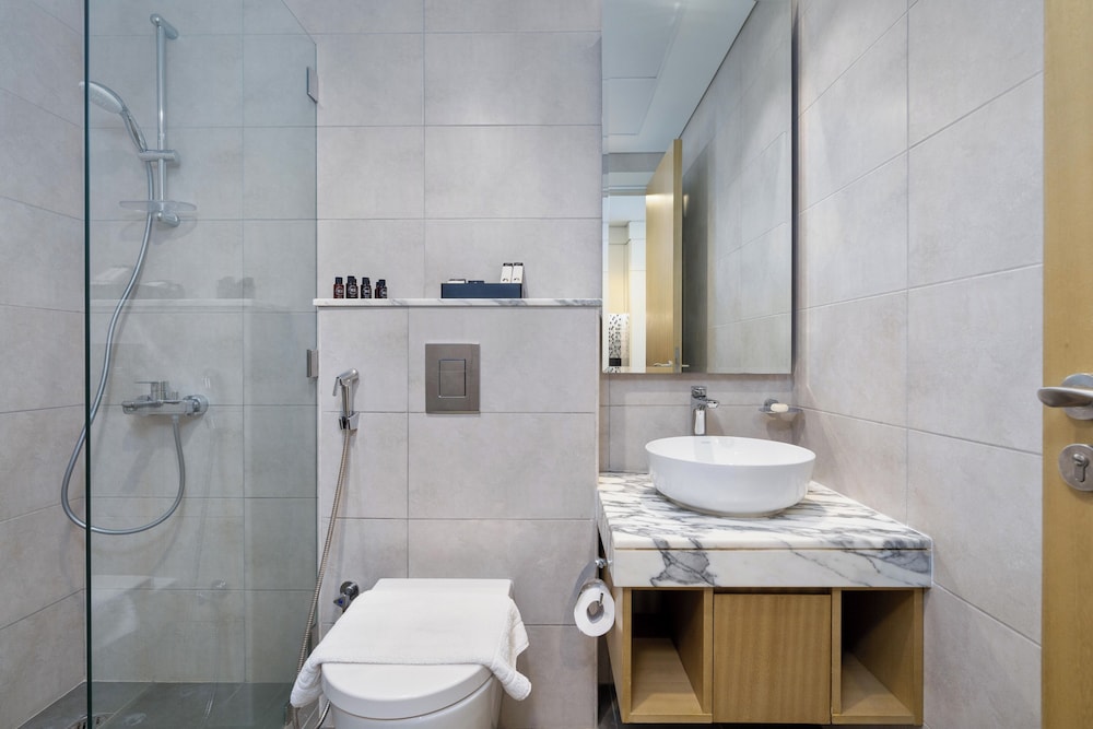 Lux BnB Aykon City