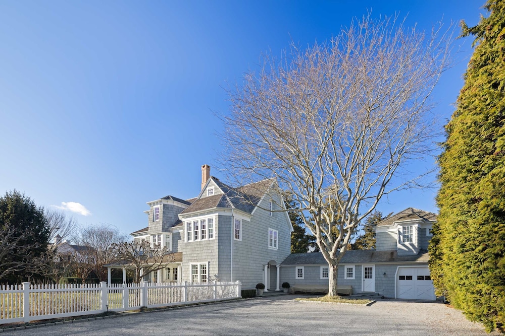 Oceanstone by Rove Estate w Pool Beach Access