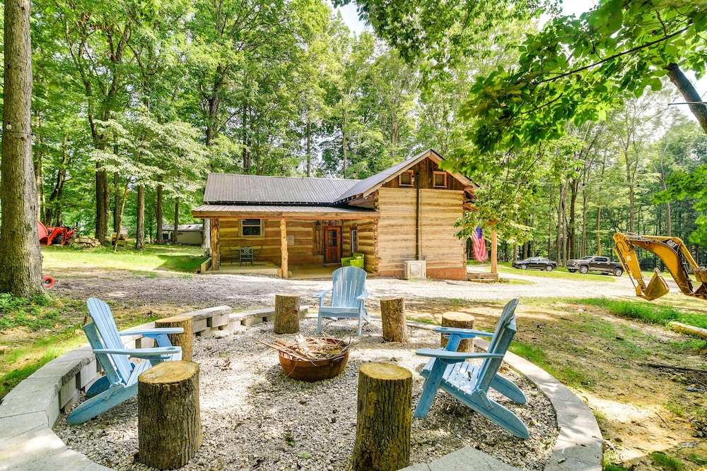 Glasgow Getaway w/ Patio, Fireplace & Grill! view 4