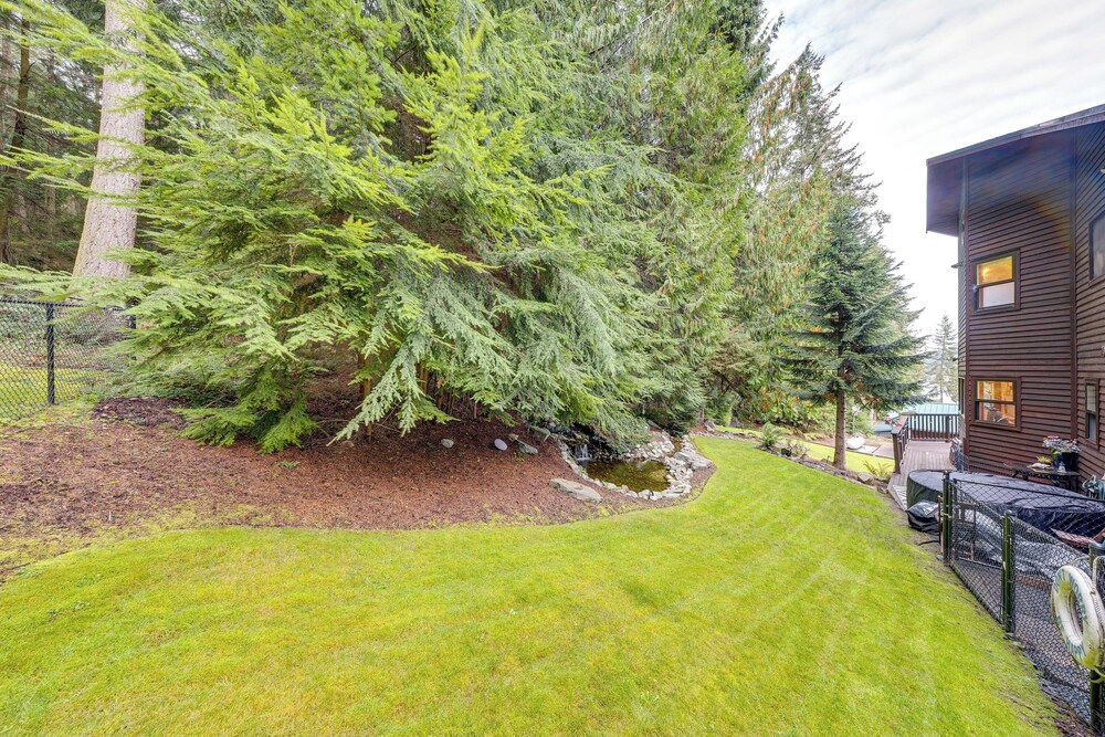 1 Mi to Deception Pass State Park: Apt w/ Patio view 4