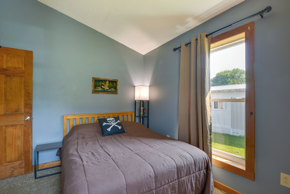 Watertown Vacations - Scenic Cape Vincent Retreat: Walk to Marina! - Property Image 1