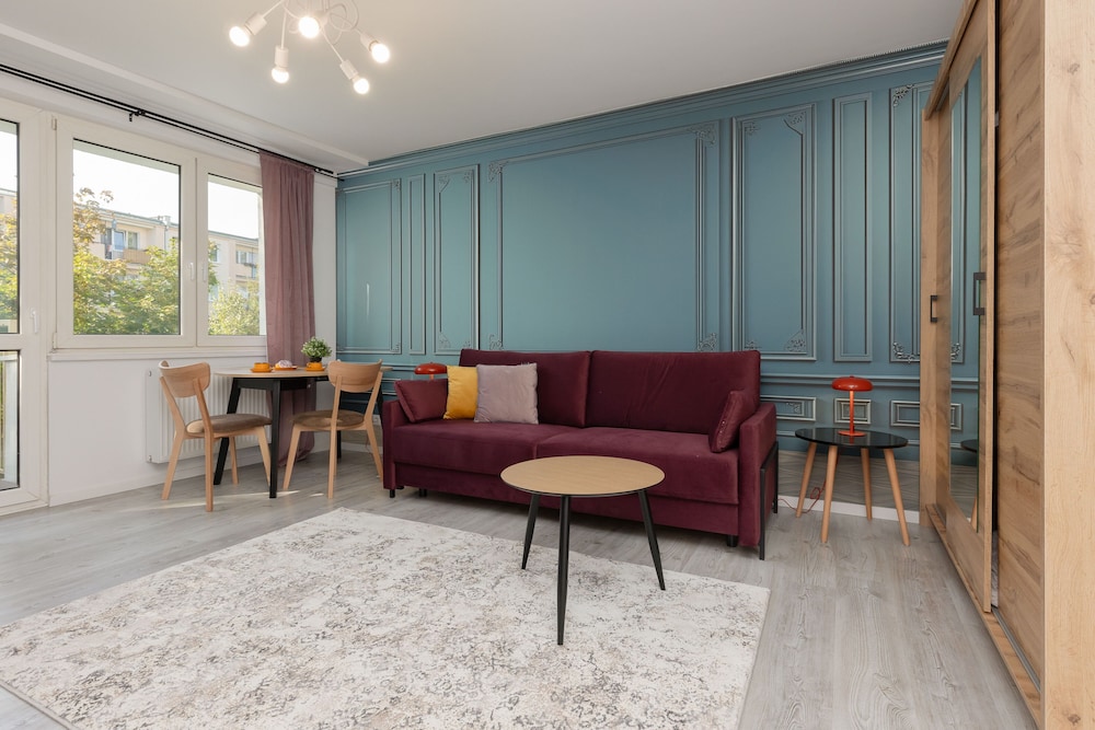 Warsaw Apartment Elekcyjna by Renters view 5