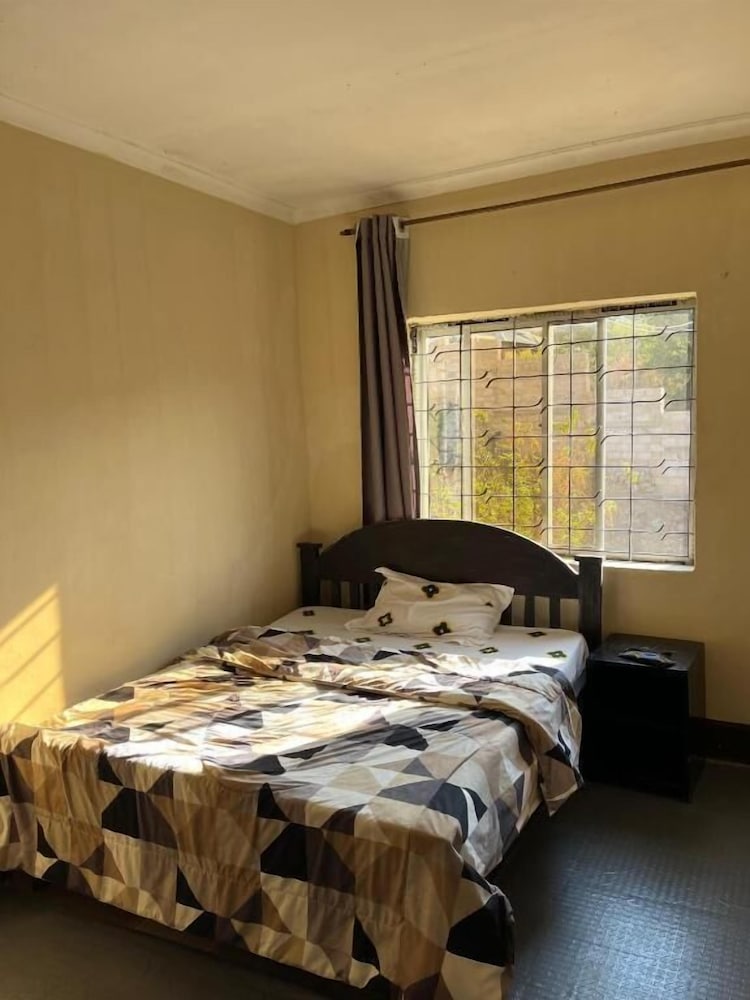 Safari junction backpackers hostel