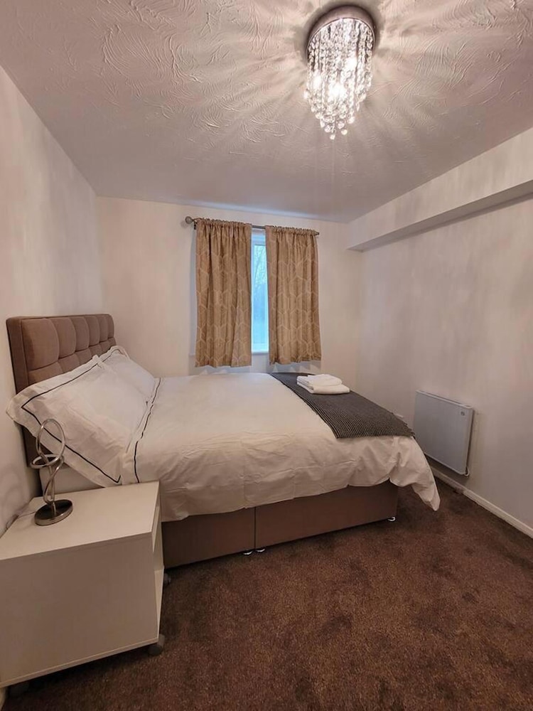 Tastefully Decorated 1 bed Flat Near Abbeywood view 3
