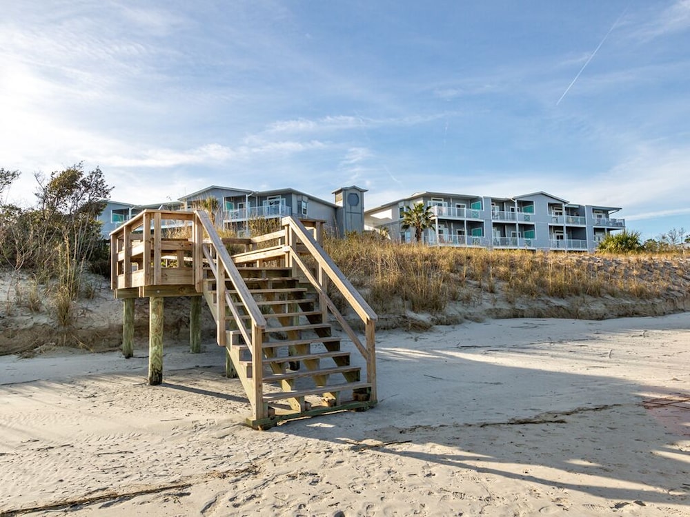 Beach Racquet B by Tybee Vacation Rentals