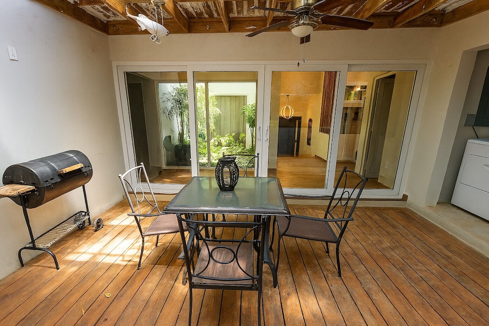 Casa Luminiere- Keyhole Bay #5 3 Bedroom Home