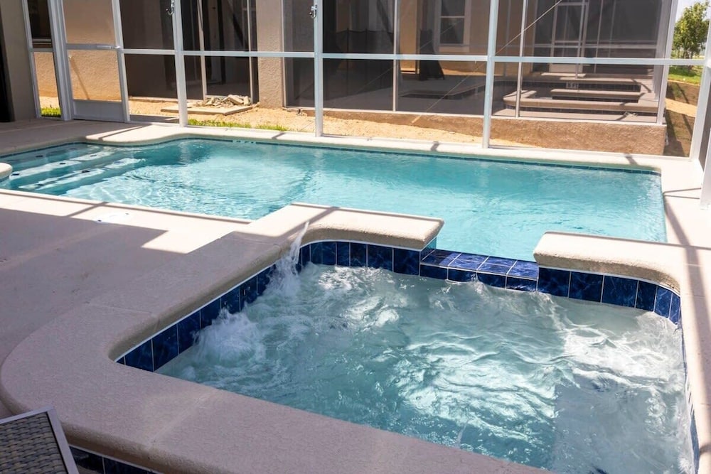 Gorgeous 5Bd Screened Pool at Champions Gate 1125 - Image 2