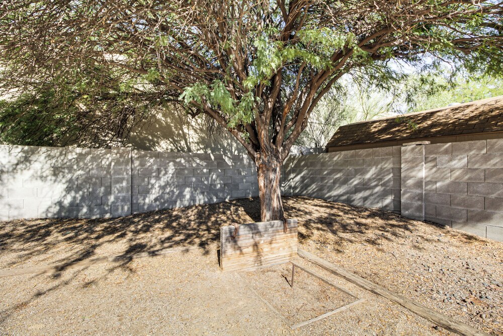 8 Mi to Linda Vista Trail: Tucson Home w/ Patio