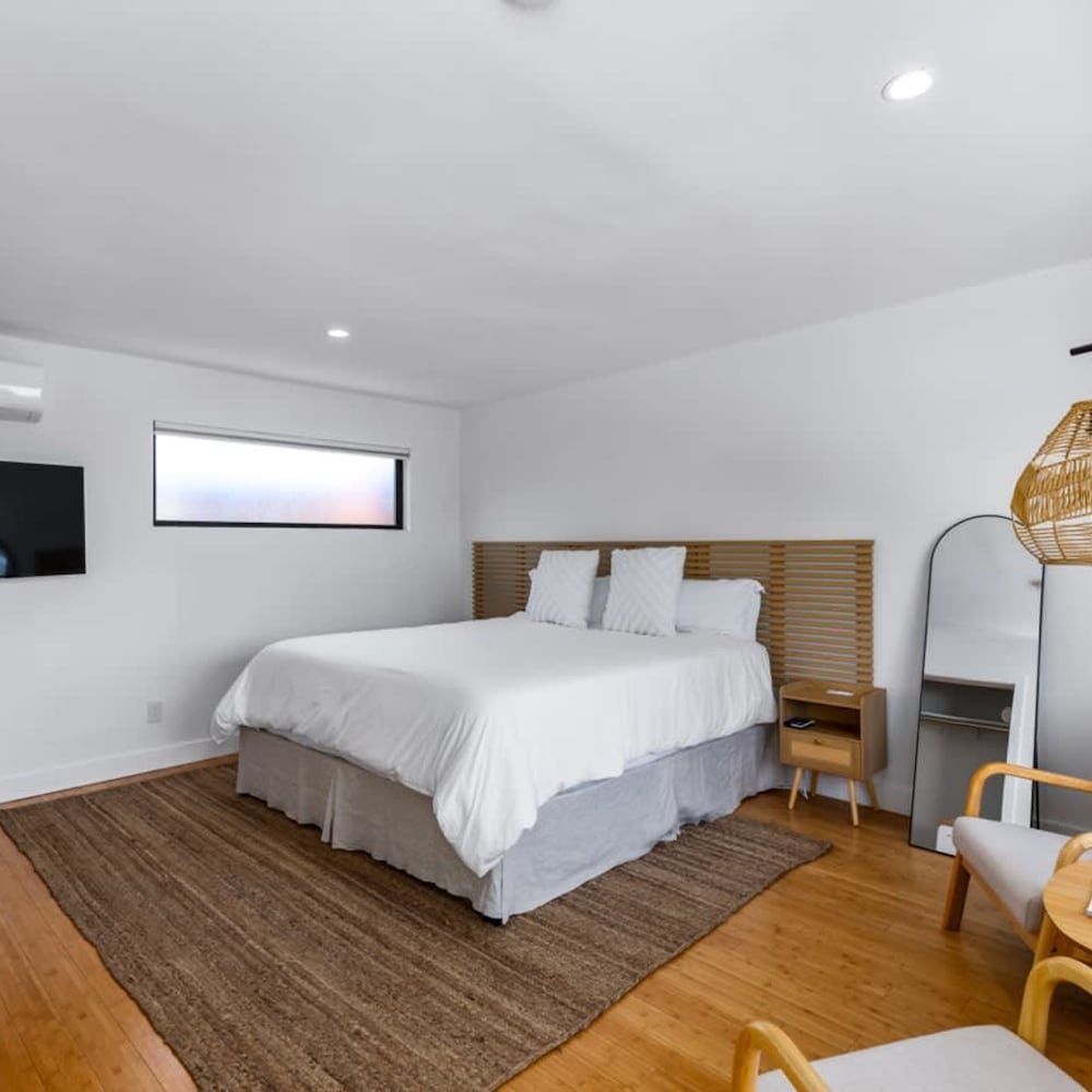 The Yucca Hotel- Entire Boutique Buyout
