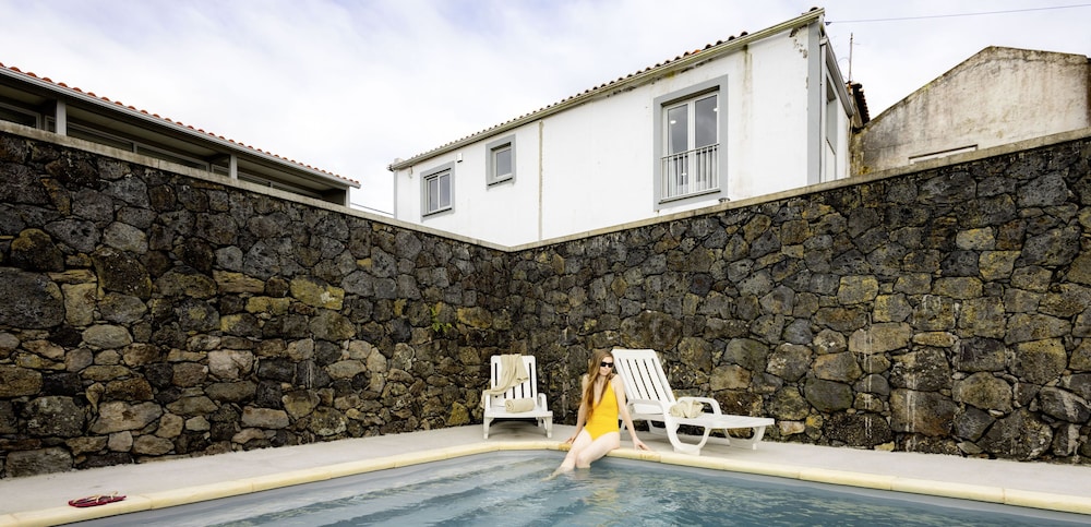 Sunset Pool House T2