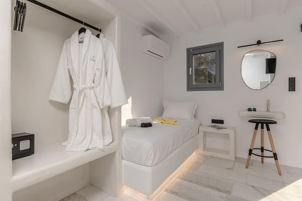 Fk Luxury Suites