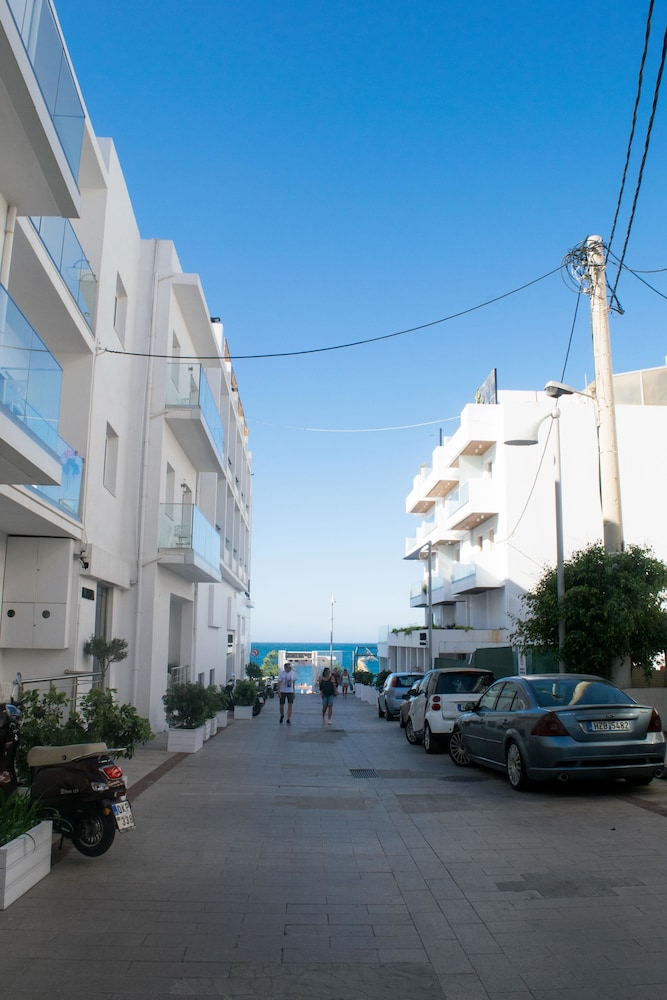 Greta Apartments