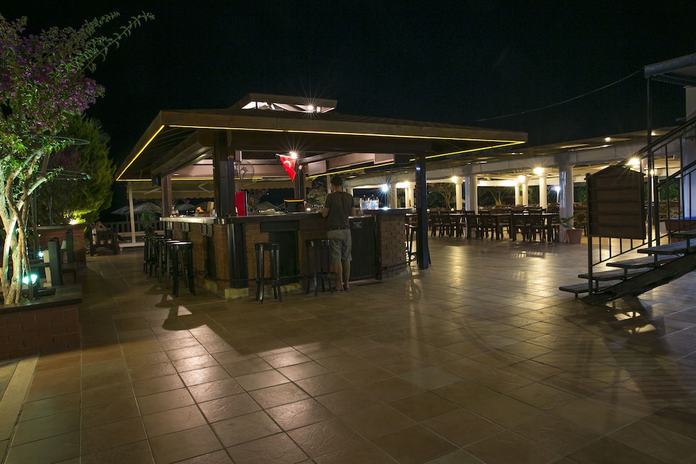 Bodrum Sea Side Beach Club Otel - Image 60