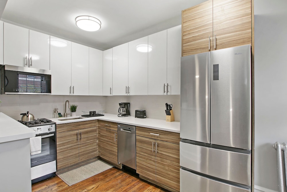 Lovely 1BR in Evanston -Elmwood 105