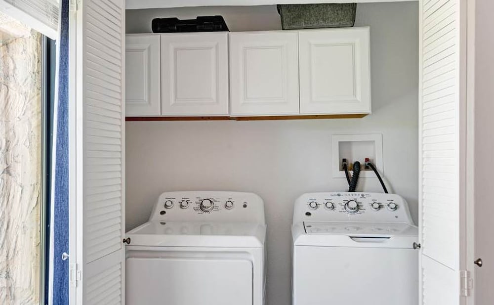 Cozy Condo w Heated Pool 1 Hr to Joshua Tree NP